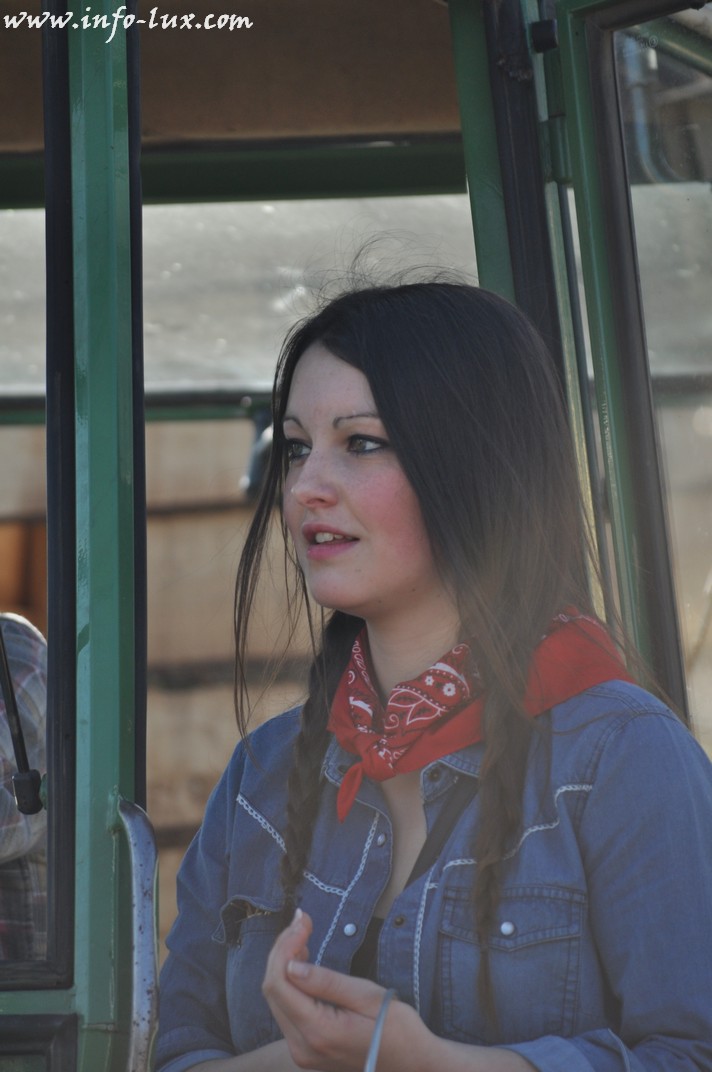images/stories/PHOTOSREP/Martelange/carnalval2014/infoluxmart00084