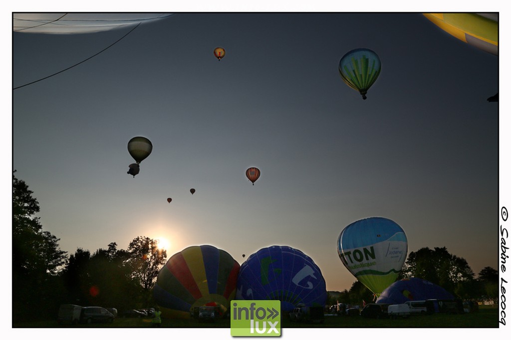 images/stories/PHOTOSREP/La-Roche-en-Ardenne/Mongolfier/Mongolfier032
