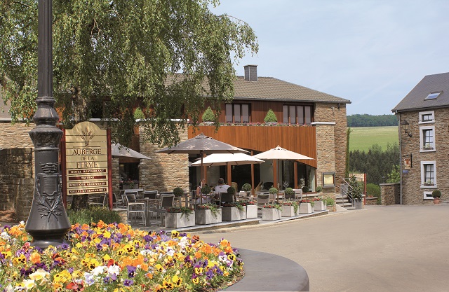 Auberge facade new OK1