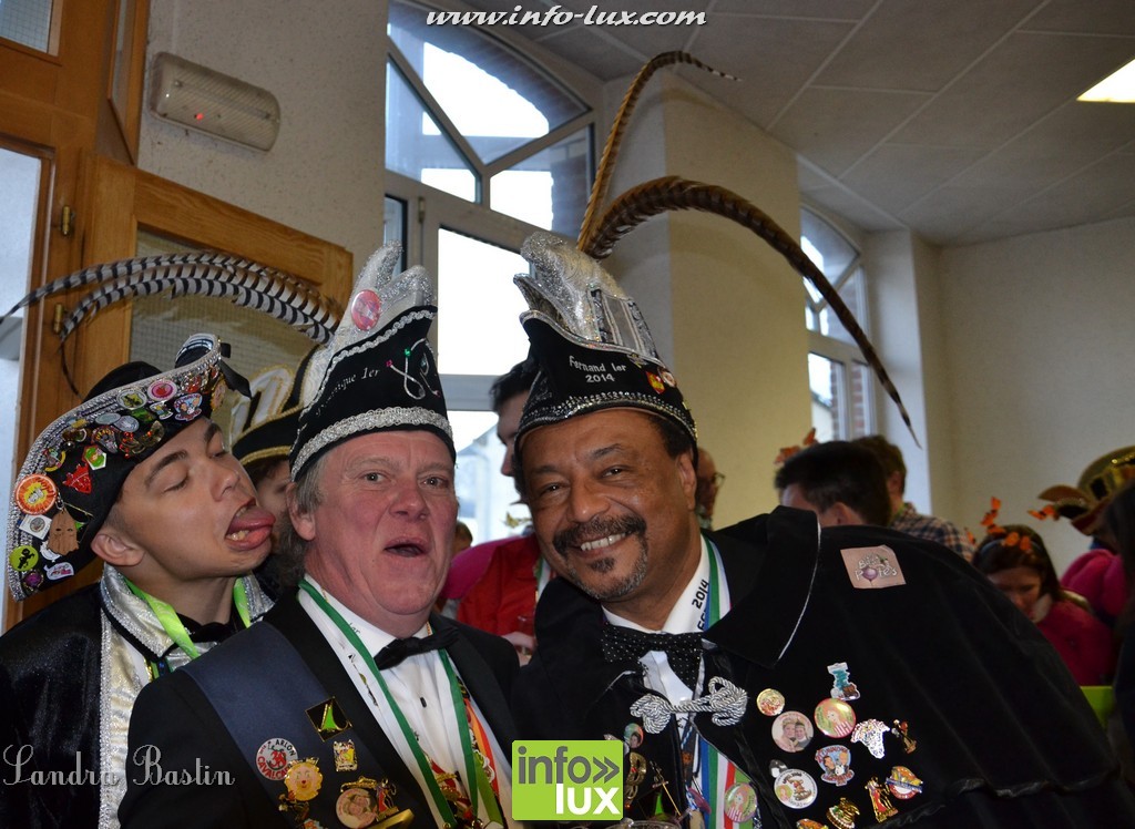 images/stories/PHOTOSREP/2016Avril/Carnavalhabay9/introhabay031