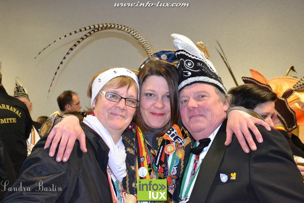 images/stories/PHOTOSREP/2016Avril/Carnavalhabay9/introhabay037