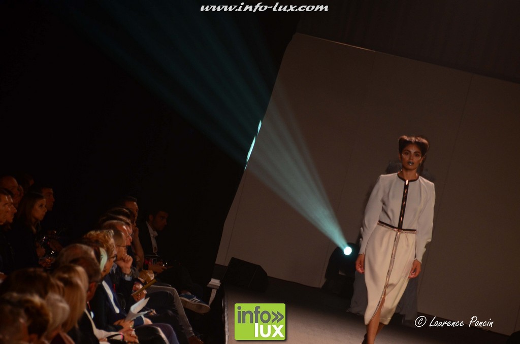 images/stories/PHOTOSREP/2016Octobre/LuxFashion3/Fashion078