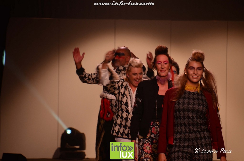 images/stories/PHOTOSREP/2016Octobre/LuxFashion3/Fashion136