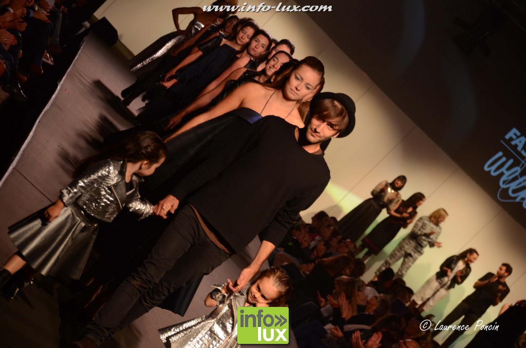 images/stories/PHOTOSREP/2016Octobre/LuxFashion3/Fashion235