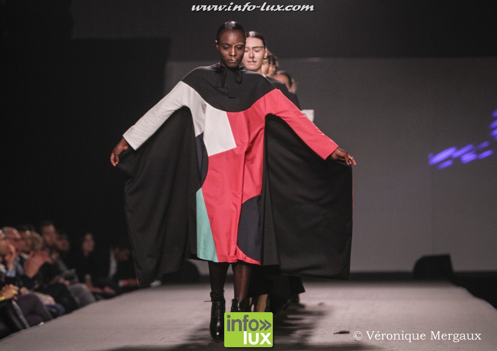 images/stories/PHOTOSREP/2016Octobre/LuxFashion3/Fashion339