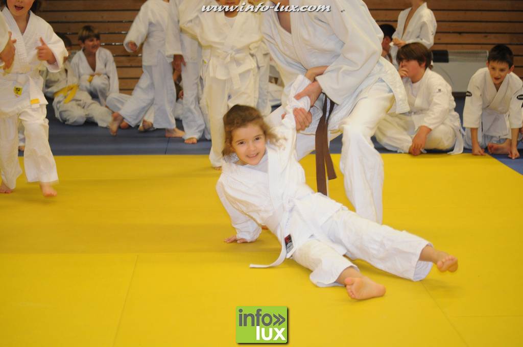 images/stories/PHOTOSREP/2016decembre/nicolasjudo/Judo082