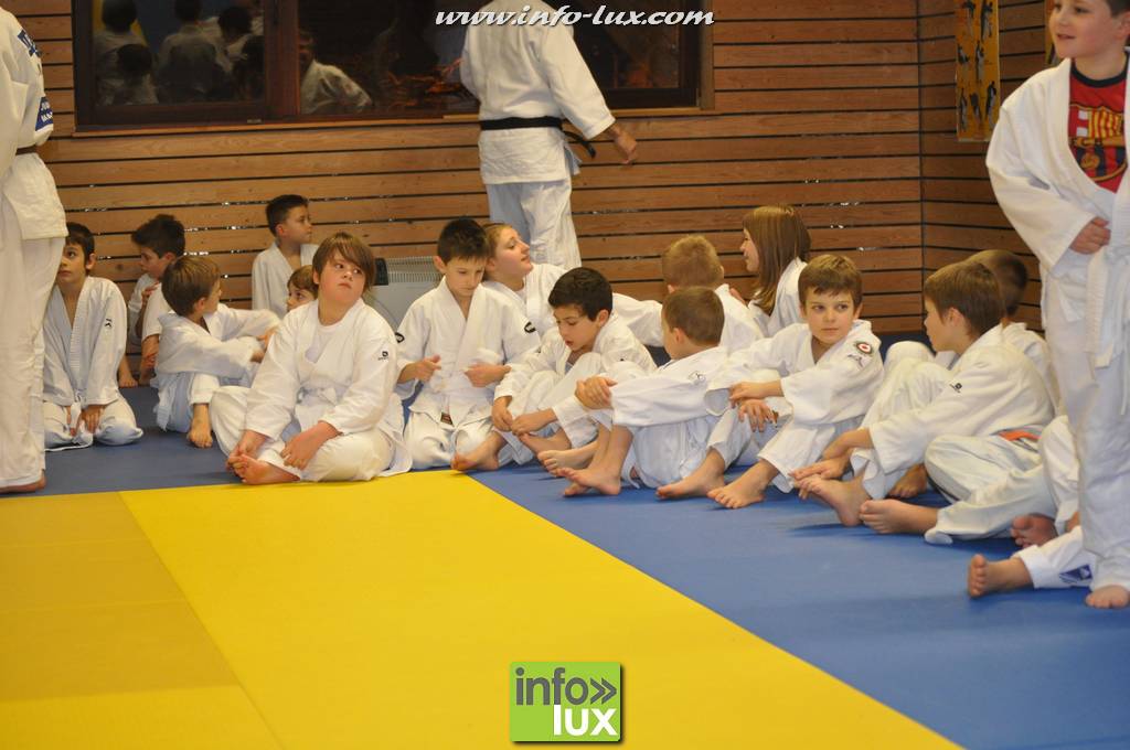 images/stories/PHOTOSREP/2016decembre/nicolasjudo/Judo093