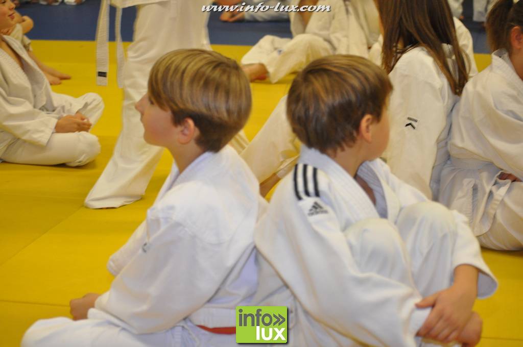 images/stories/PHOTOSREP/2016decembre/nicolasjudo/Judo113