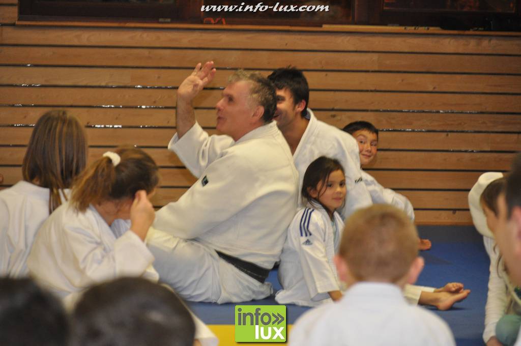 images/stories/PHOTOSREP/2016decembre/nicolasjudo/Judo205