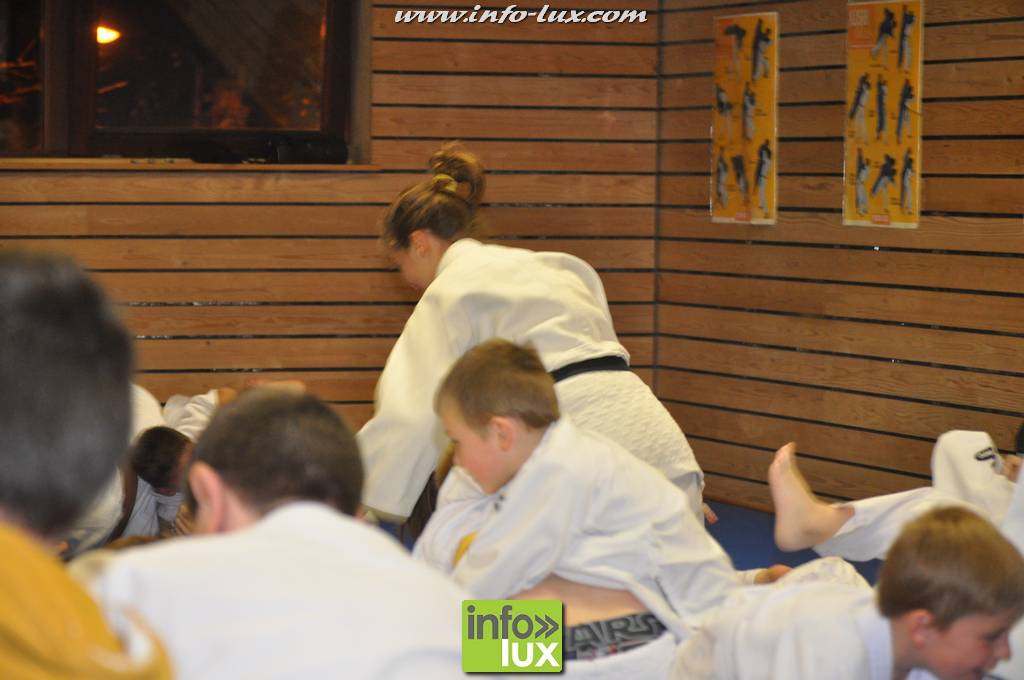 images/stories/PHOTOSREP/2016decembre/nicolasjudo/Judo213