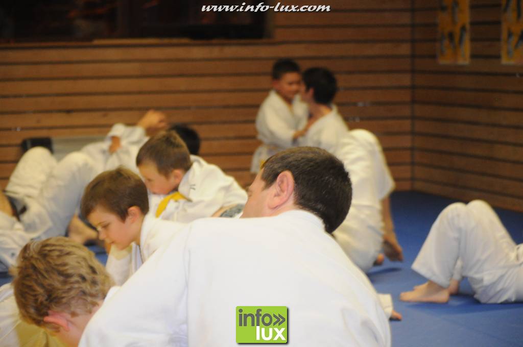 images/stories/PHOTOSREP/2016decembre/nicolasjudo/Judo216