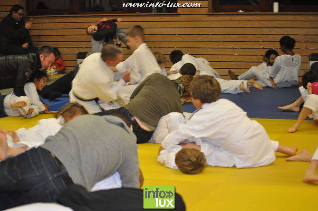 images/stories/PHOTOSREP/2016decembre/nicolasjudo/Judo217