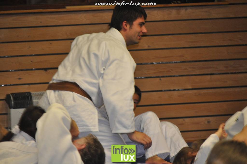 images/stories/PHOTOSREP/2016decembre/nicolasjudo/Judo223