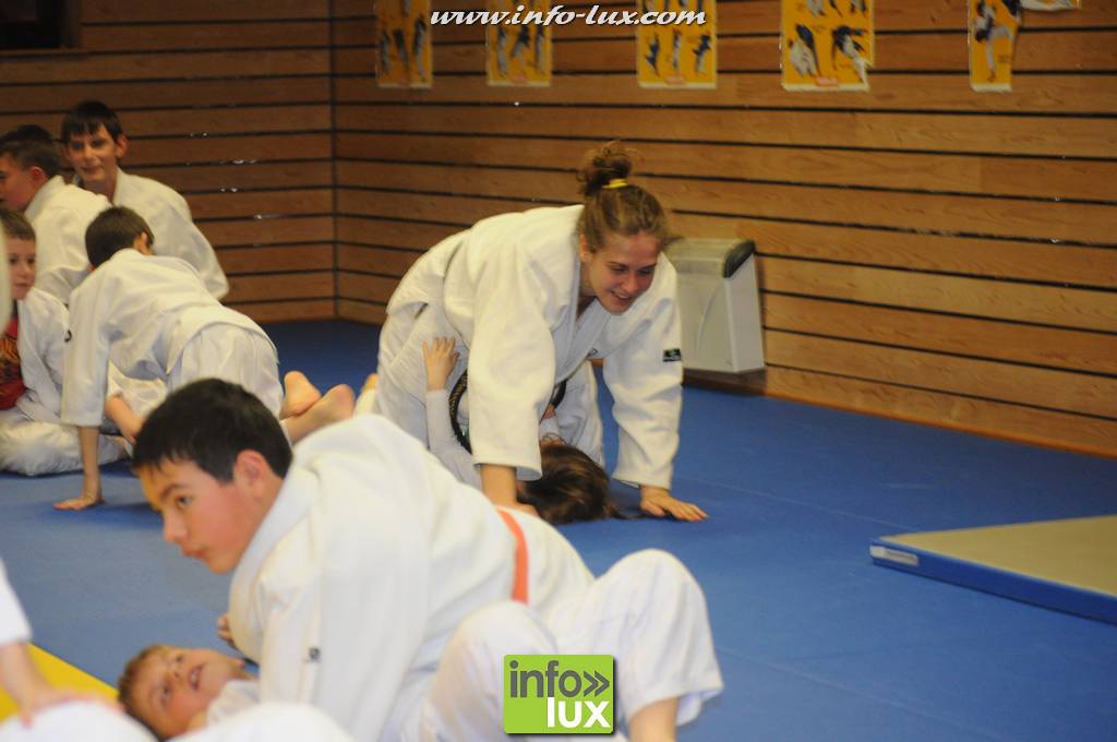 images/stories/PHOTOSREP/2016decembre/nicolasjudo/Judo230