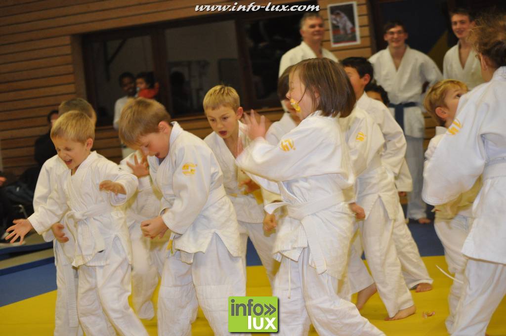 images/stories/PHOTOSREP/2016decembre/nicolasjudo/Judo233