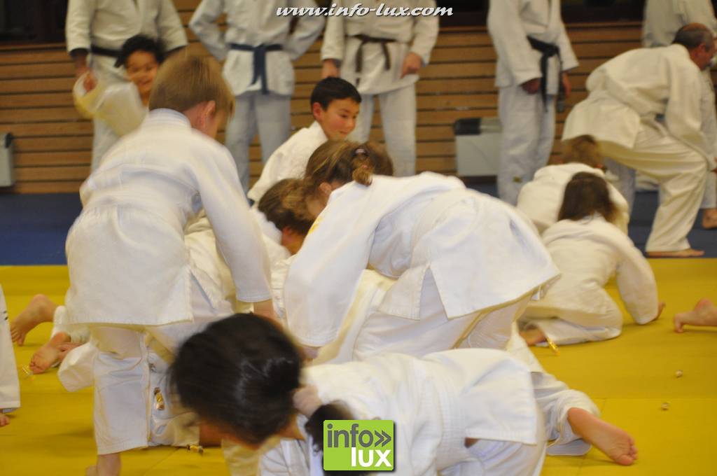 images/stories/PHOTOSREP/2016decembre/nicolasjudo/Judo235