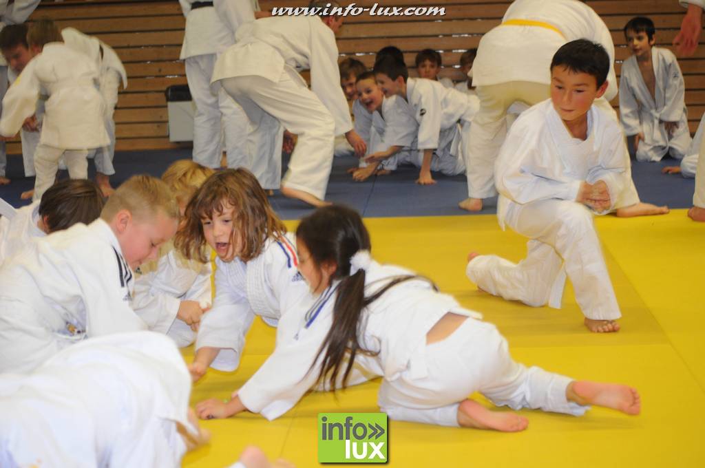 images/stories/PHOTOSREP/2016decembre/nicolasjudo/Judo236