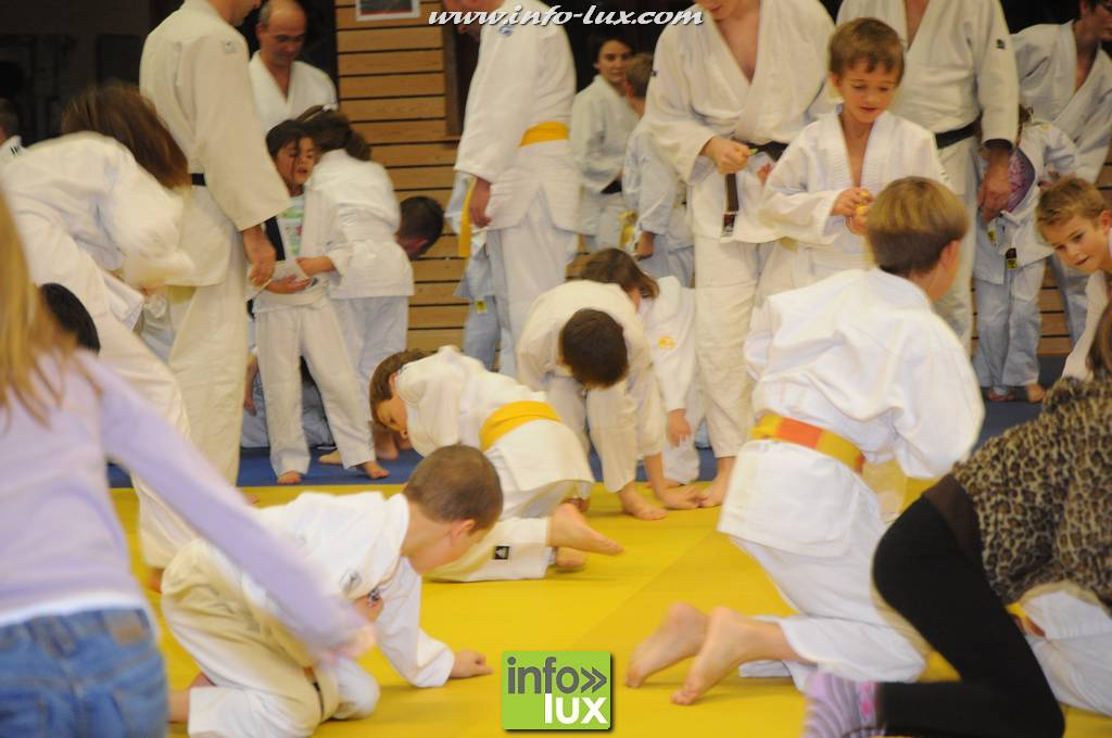 images/stories/PHOTOSREP/2016decembre/nicolasjudo/Judo246