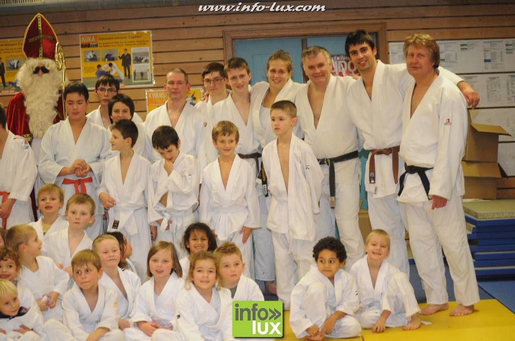 images/stories/PHOTOSREP/2016decembre/nicolasjudo/Judo254