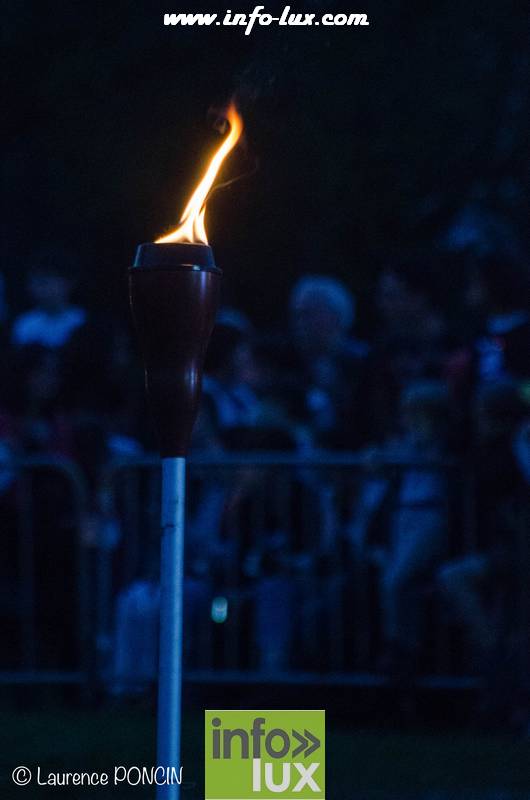 //media/jw_sigpro/users/0000002529/grandfeuvance2018/grandfeu0004
