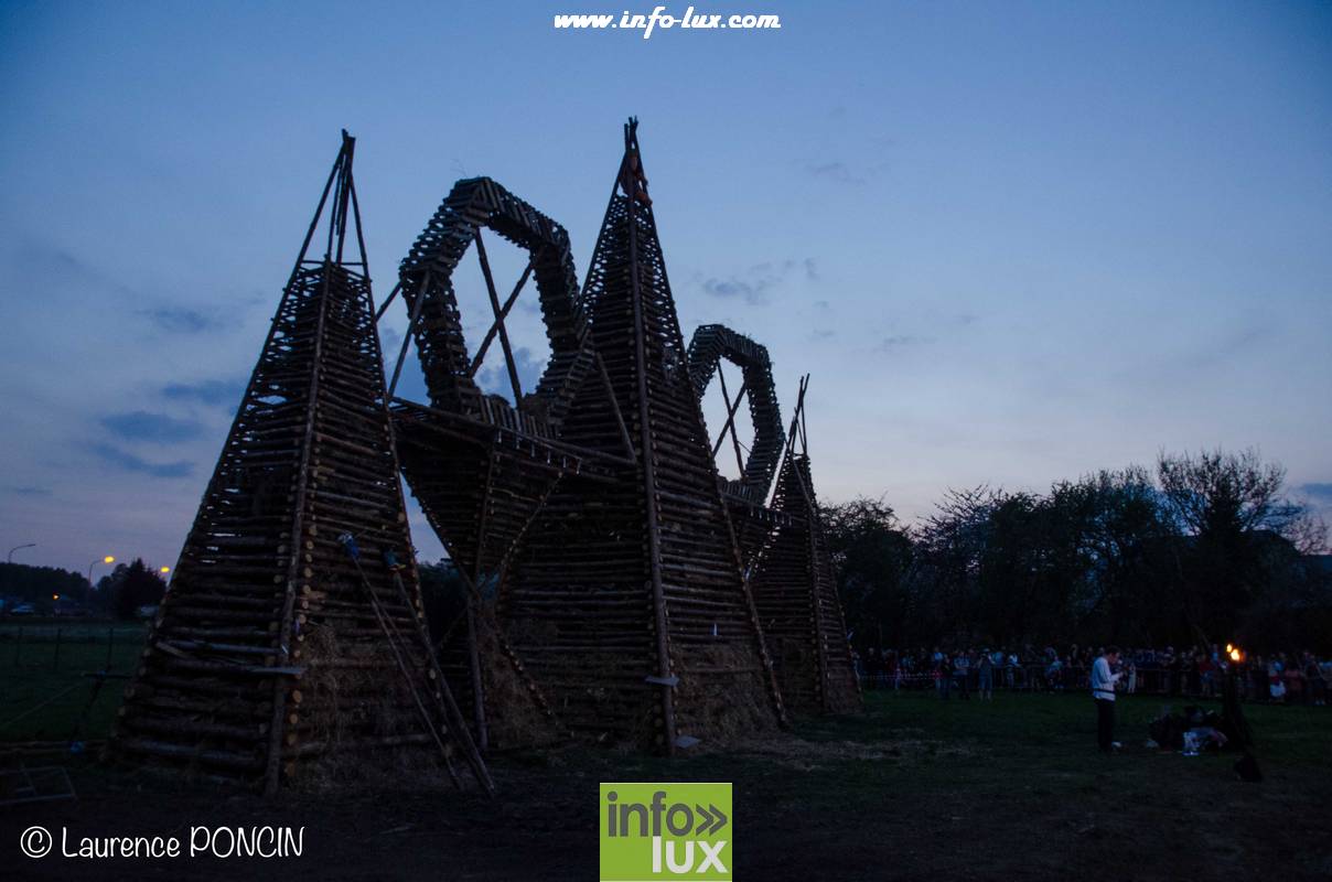 //media/jw_sigpro/users/0000002529/grandfeuvance2018/grandfeu0008