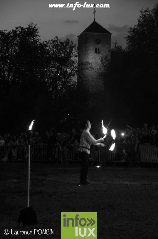//media/jw_sigpro/users/0000002529/grandfeuvance2018/grandfeu0009
