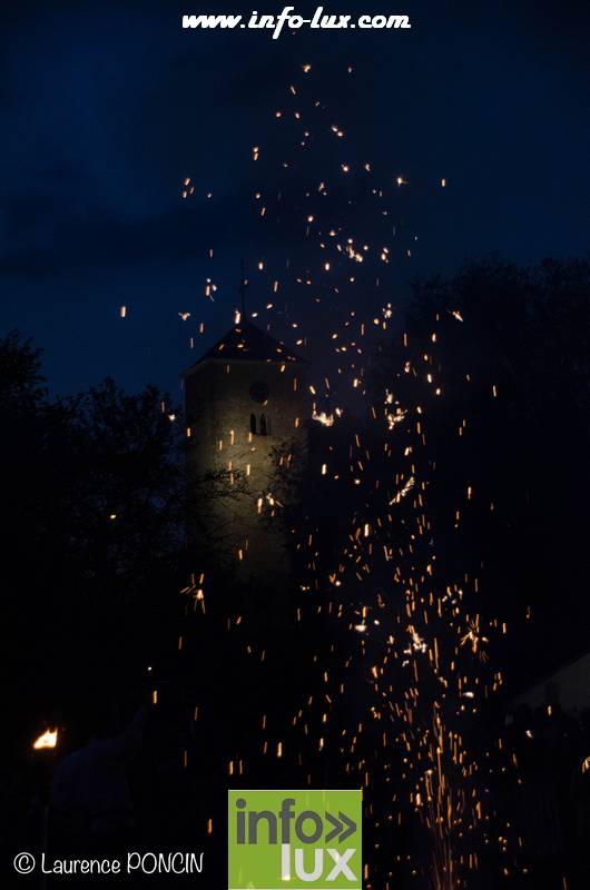 //media/jw_sigpro/users/0000002529/grandfeuvance2018/grandfeu0022