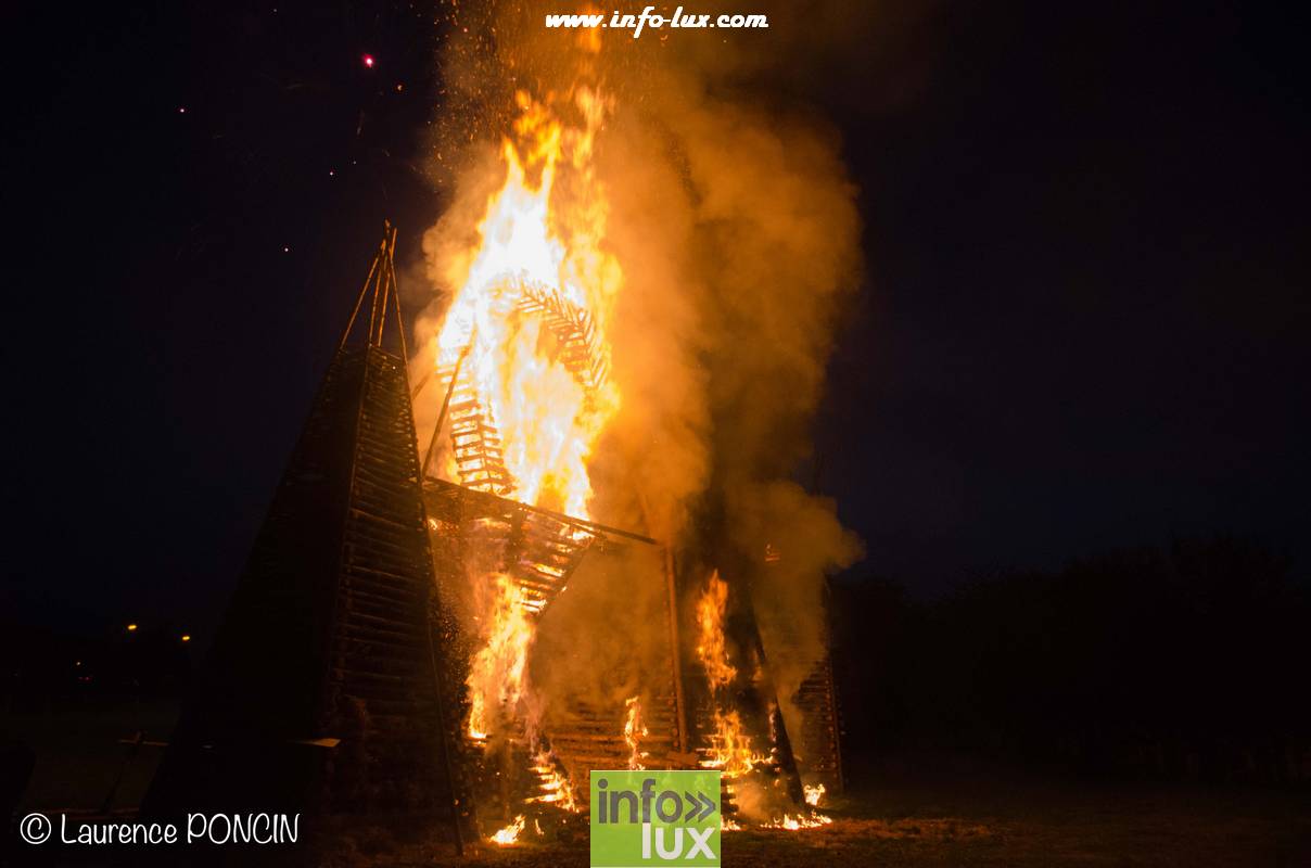 //media/jw_sigpro/users/0000002529/grandfeuvance2018/grandfeu0036