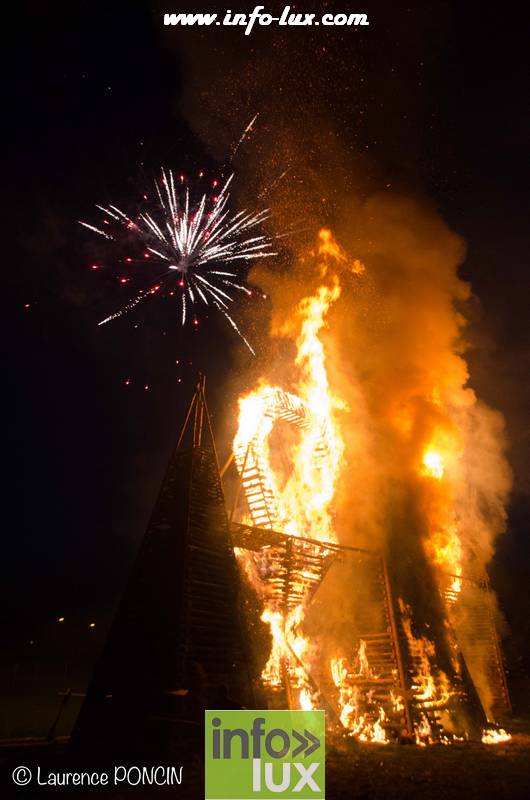 //media/jw_sigpro/users/0000002529/grandfeuvance2018/grandfeu0039