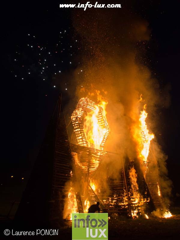 //media/jw_sigpro/users/0000002529/grandfeuvance2018/grandfeu0044