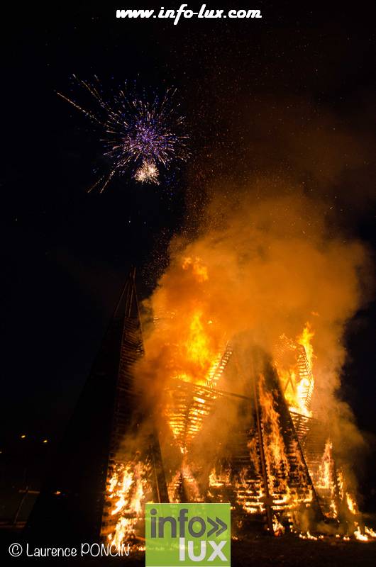 //media/jw_sigpro/users/0000002529/grandfeuvance2018/grandfeu0050