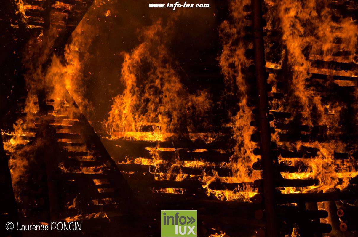 //media/jw_sigpro/users/0000002529/grandfeuvance2018/grandfeu0059