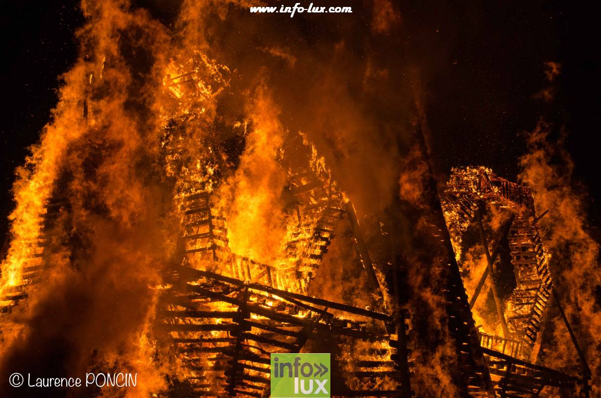 //media/jw_sigpro/users/0000002529/grandfeuvance2018/grandfeu0066