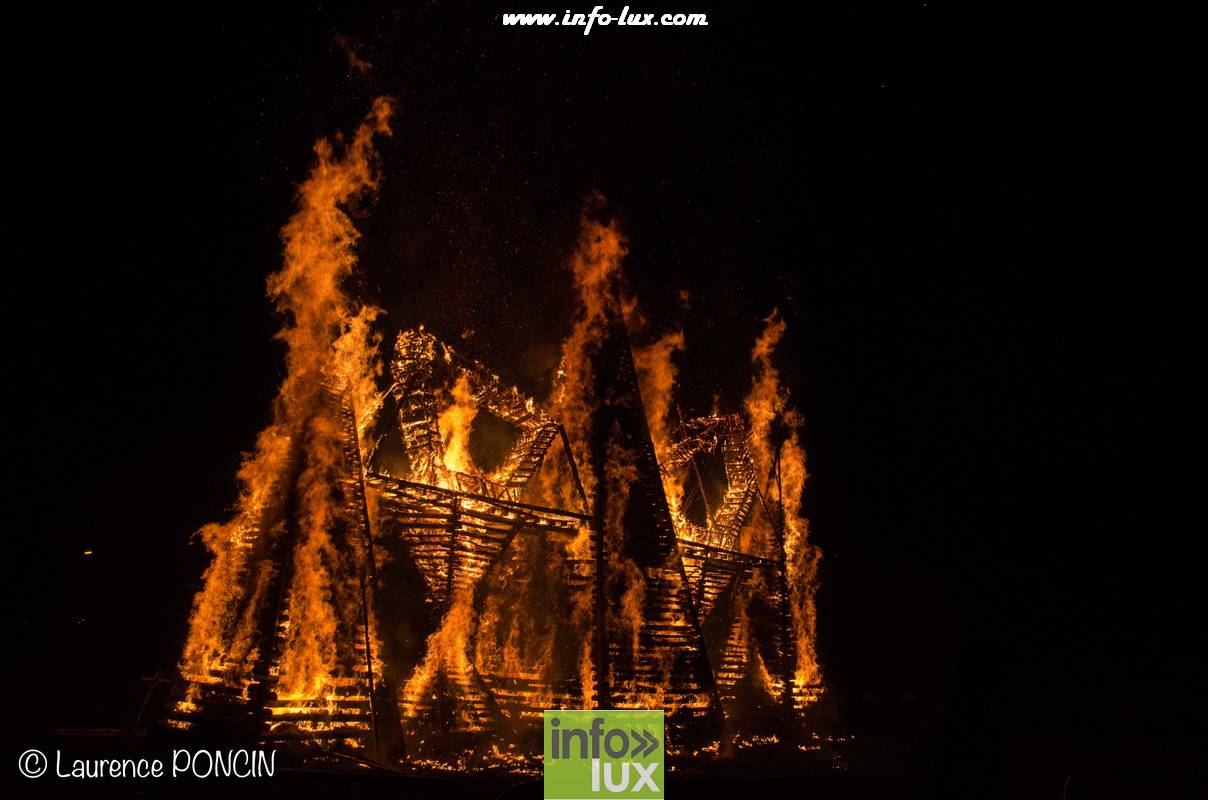 //media/jw_sigpro/users/0000002529/grandfeuvance2018/grandfeu0069