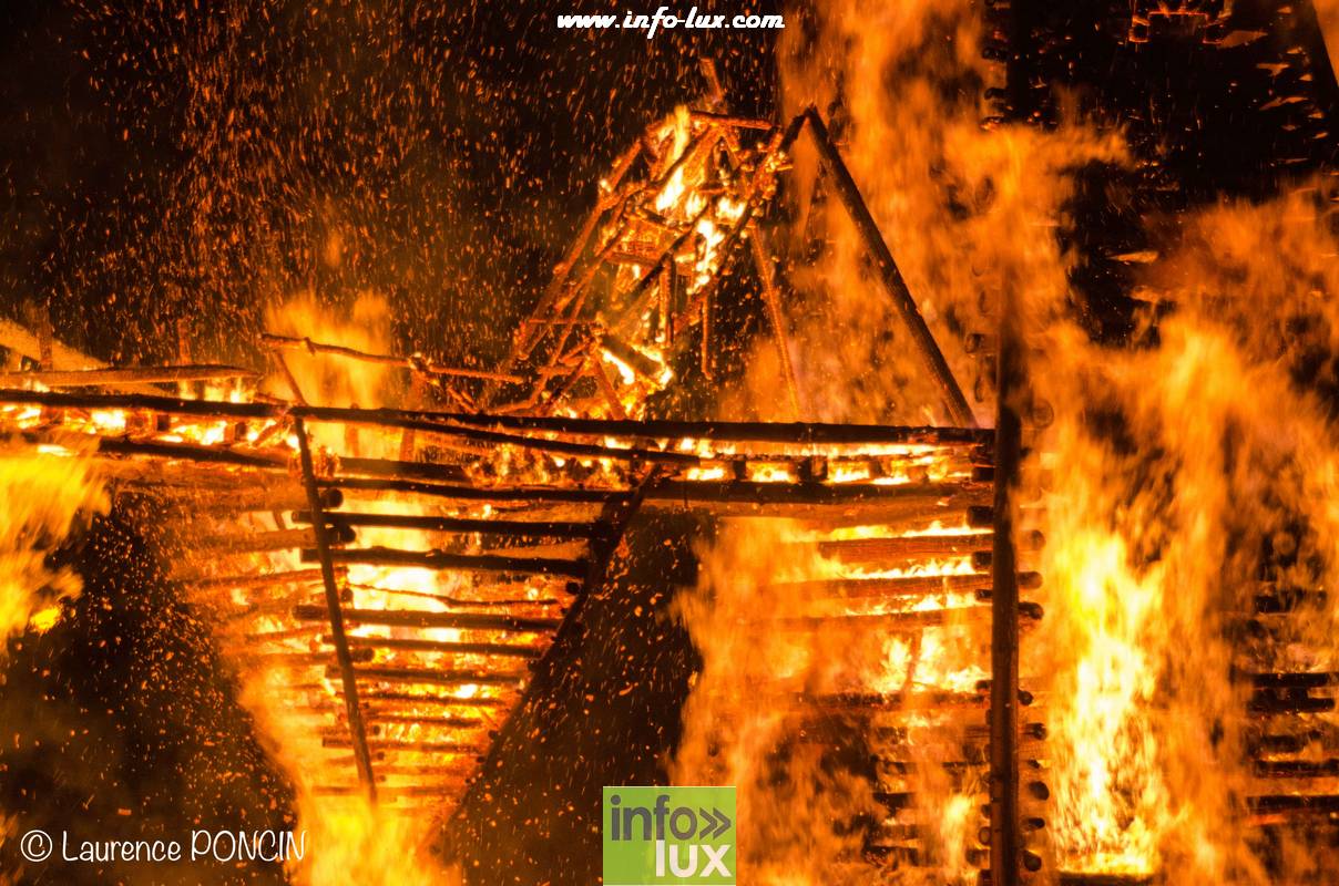 //media/jw_sigpro/users/0000002529/grandfeuvance2018/grandfeu0077