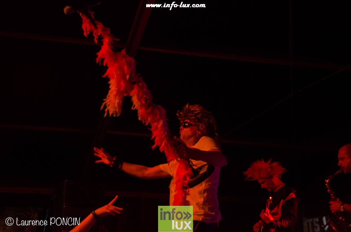 //media/jw_sigpro/users/0000002529/grandfeuvance2018/grandfeu0088