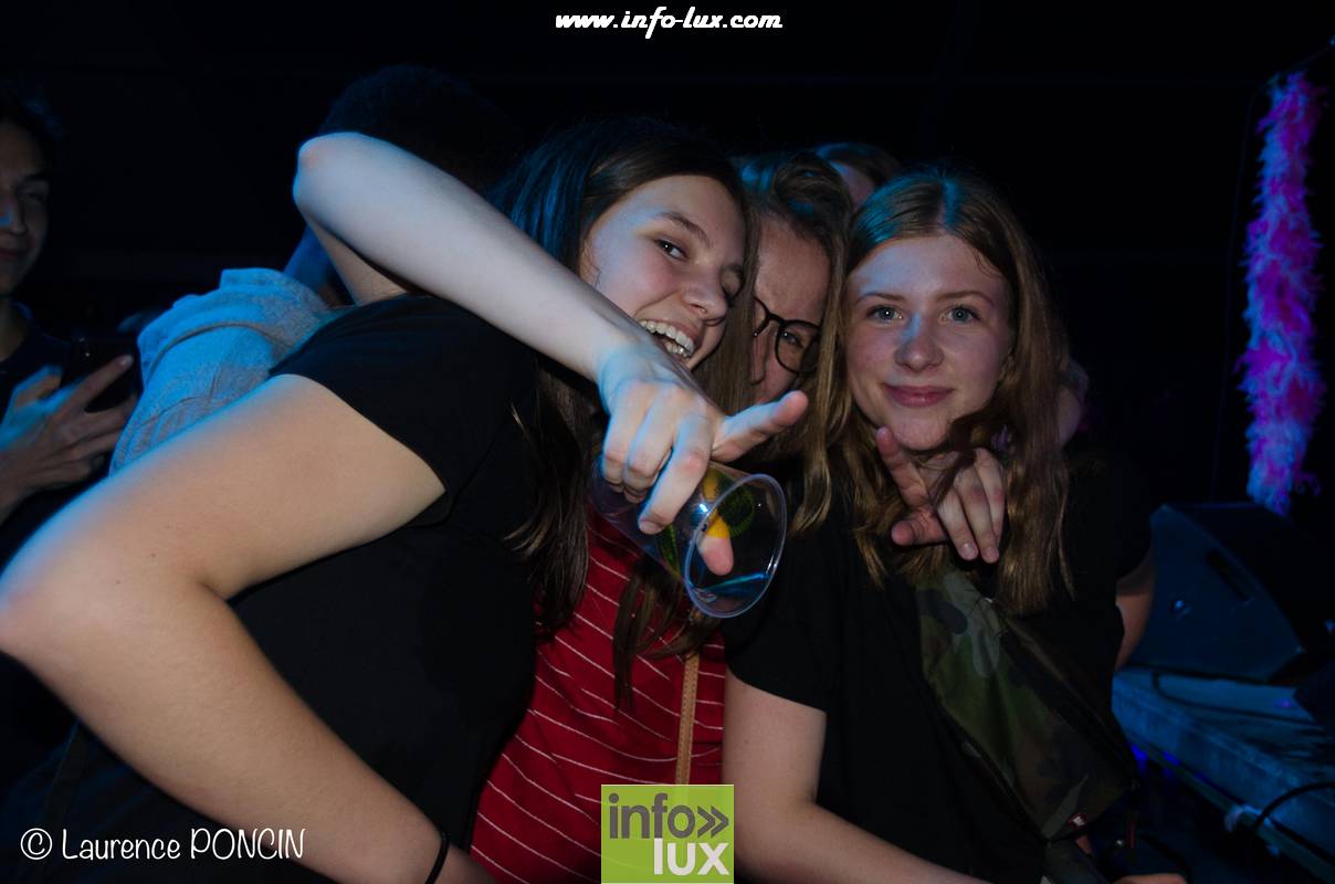 //media/jw_sigpro/users/0000002529/grandfeuvance2018/grandfeu0098