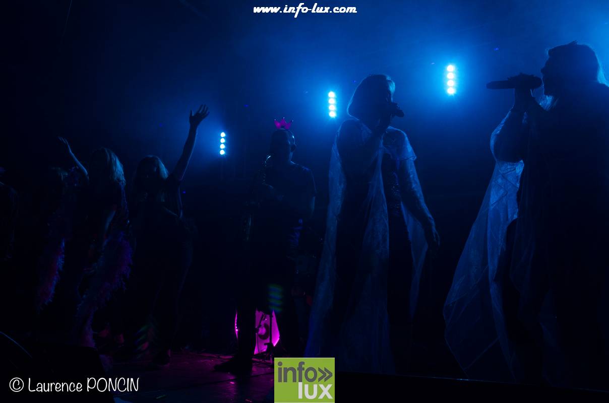 //media/jw_sigpro/users/0000002529/grandfeuvance2018/grandfeu0106