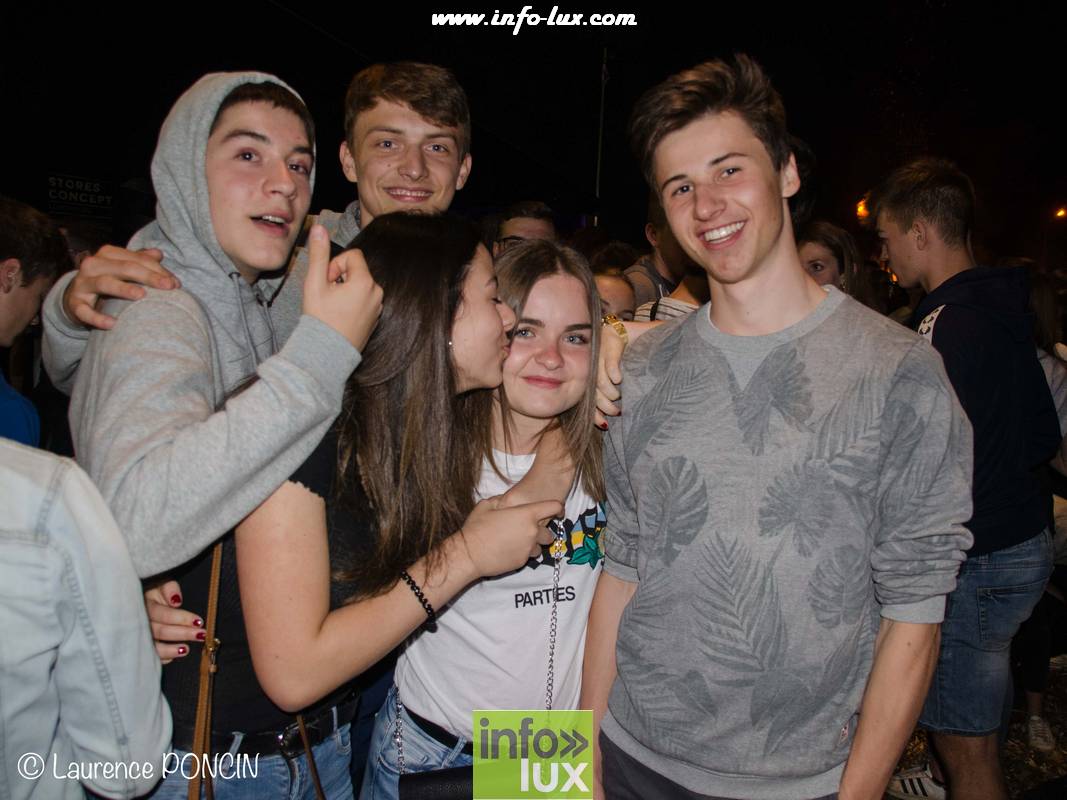 //media/jw_sigpro/users/0000002529/grandfeuvance2018/grandfeu0116