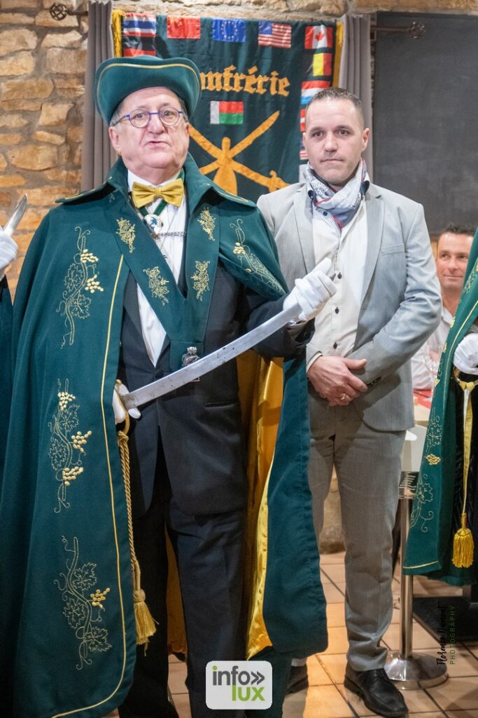 Portrait de Cédric Collin Chef du restaurant La Vieille Ferme à Chassepierre Florenville et Confrérie du Sabre d'or .