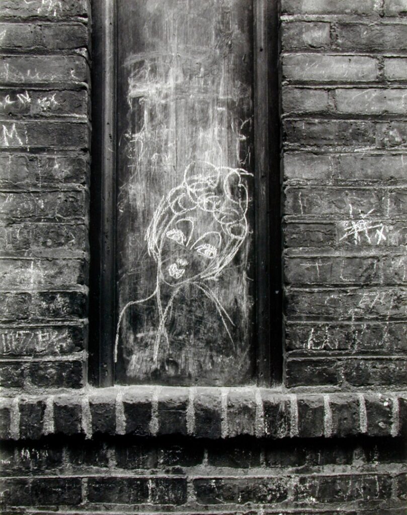 Helen Levitt
New York, c. 1940
© Film Documents LLC, courtesy Galerie Thomas Zander, Cologne