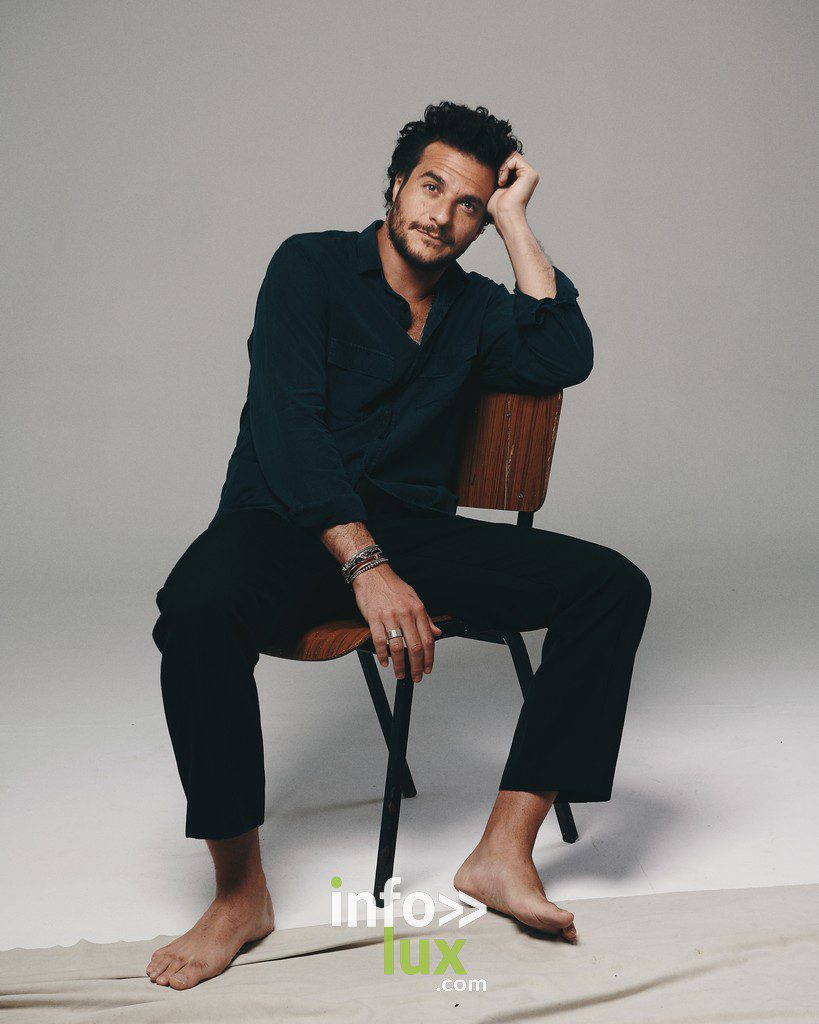 Déjà certifié disque d’or en France, Amir nous offre aujourd’hui une version totalement renouvelée de son dernier album "Ressources" pour conquérir cette fin d’année !