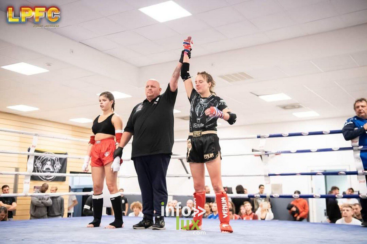 Maëlle Sainthuille de Post (Attert), boxeuse du Club Han Geki d'Arlon, va combattre en boxe Thaï à Diekirch le samedi 22 octobre 2022.