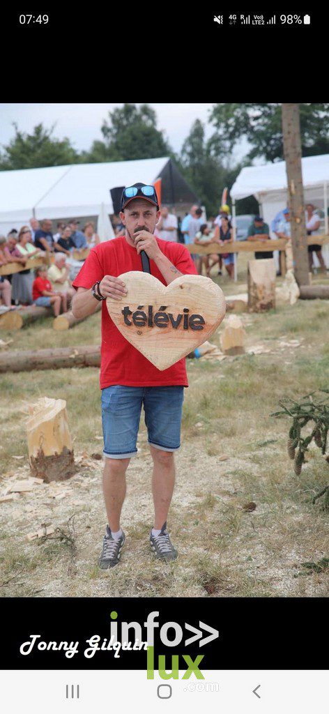Lors du rallye de La Semois 2022, un équipage roulait au profit de 2 associations, le Télévie et l’ AEC ASBL.