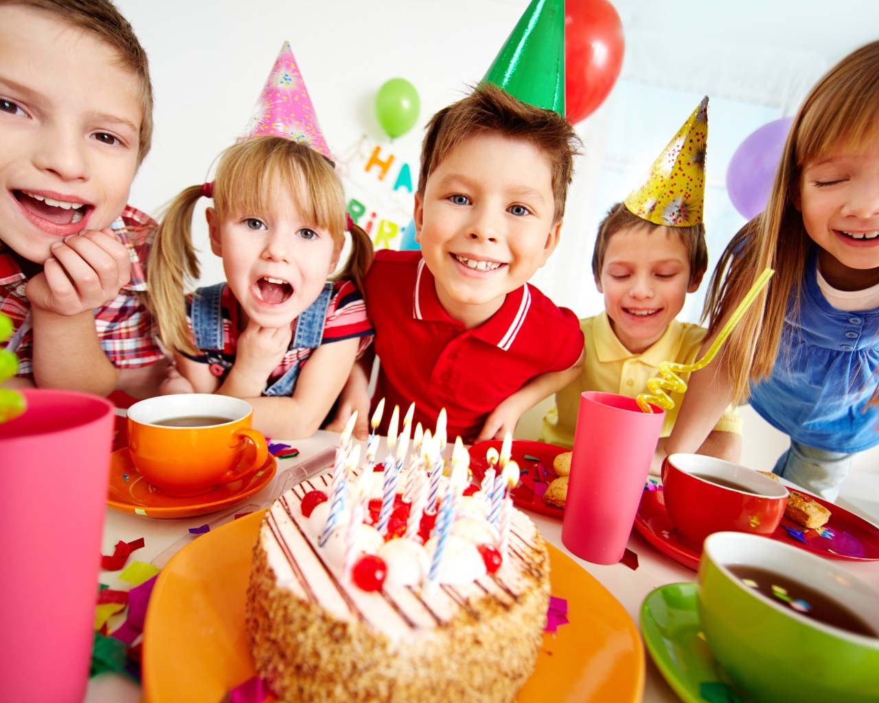 Roc Events est une association sans but lucratif (asbl) qui organise des anniversaires funs et uniques à Gosselies. L’association dispose de toutes les infrastructures intérieures et extérieures de l’Institut de la Providence – Humanités (GPH) à Gosselies, en exclusivité.