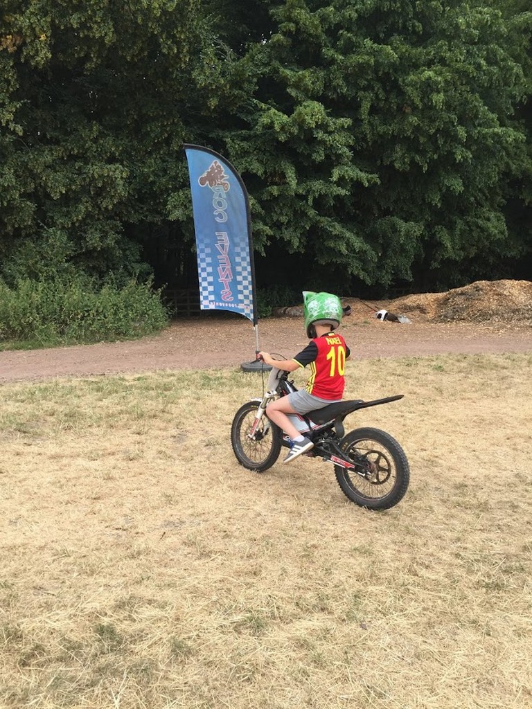 A Charleroi - Gosselies, Roc Events asbl organise des stages pour enfants et adolescents durant les vacances scolaires