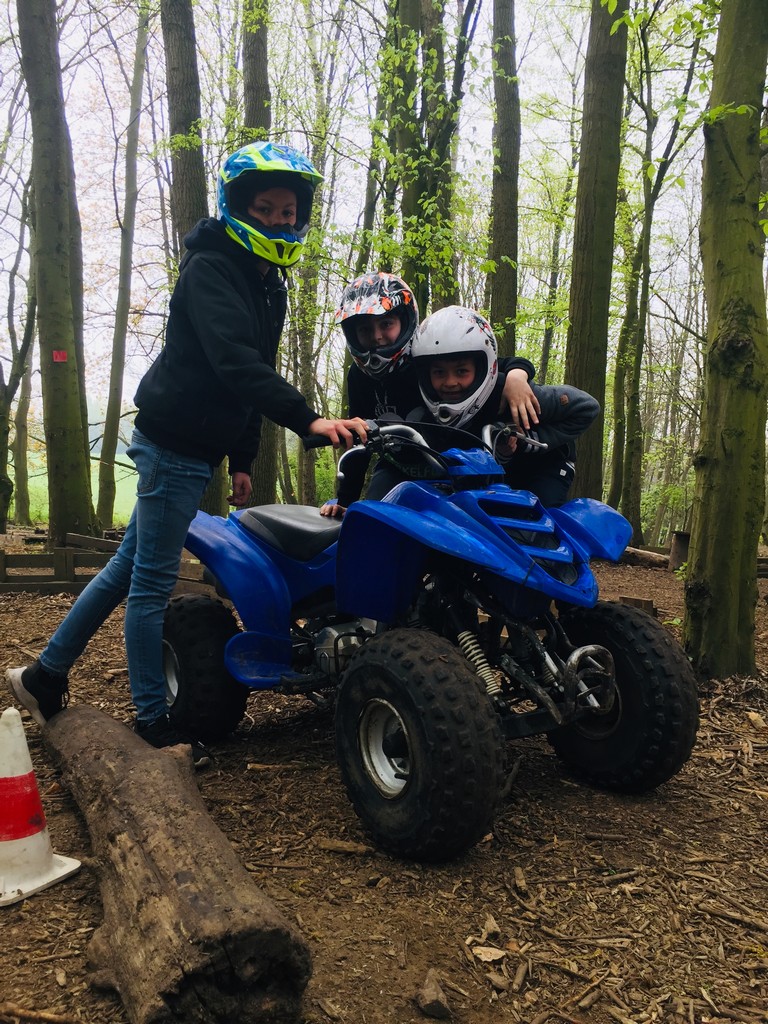 A Charleroi - Gosselies, Roc Events asbl organise des stages pour enfants et adolescents durant les vacances scolaires