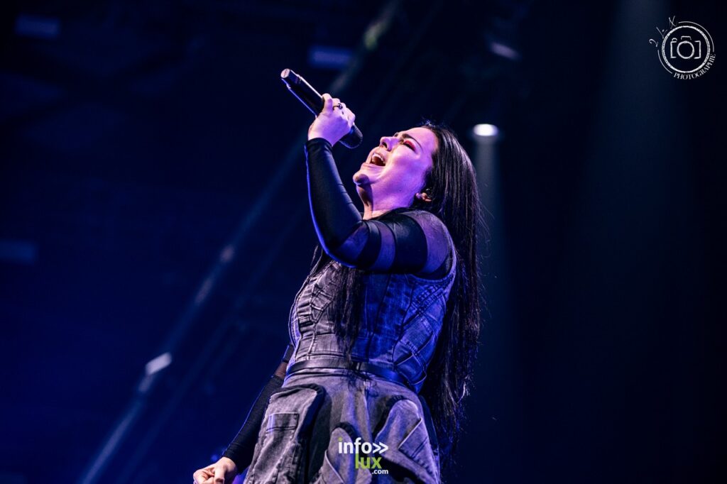 CONCERT > EVANESCENCE