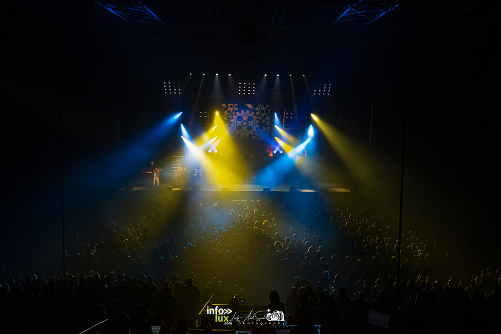 PARIS > CONCERT > ONE NIGHT OF QUEEN