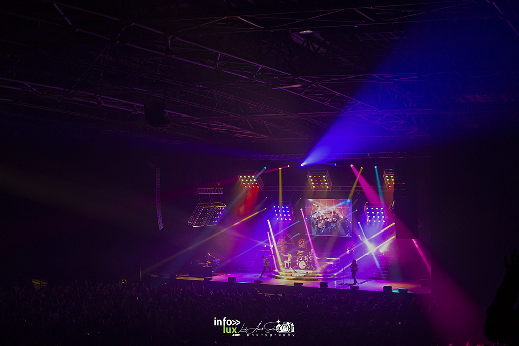 PARIS > CONCERT > ONE NIGHT OF QUEEN